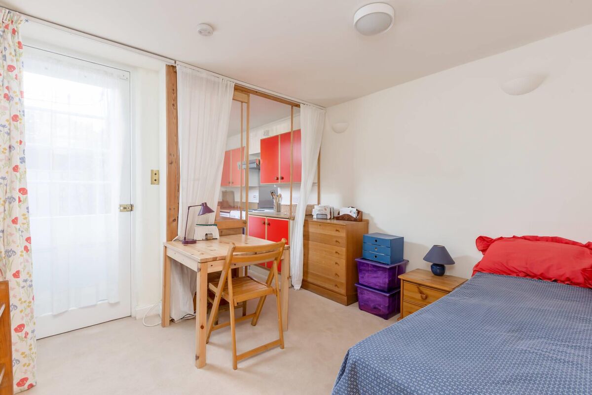 flat for sale in Lynedoch Place, Edinburgh, EH3 EDN012162243 Knight