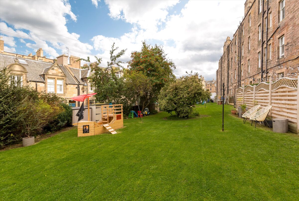flat for sale in Strathearn Road, Edinburgh, EH9 EDN012171270