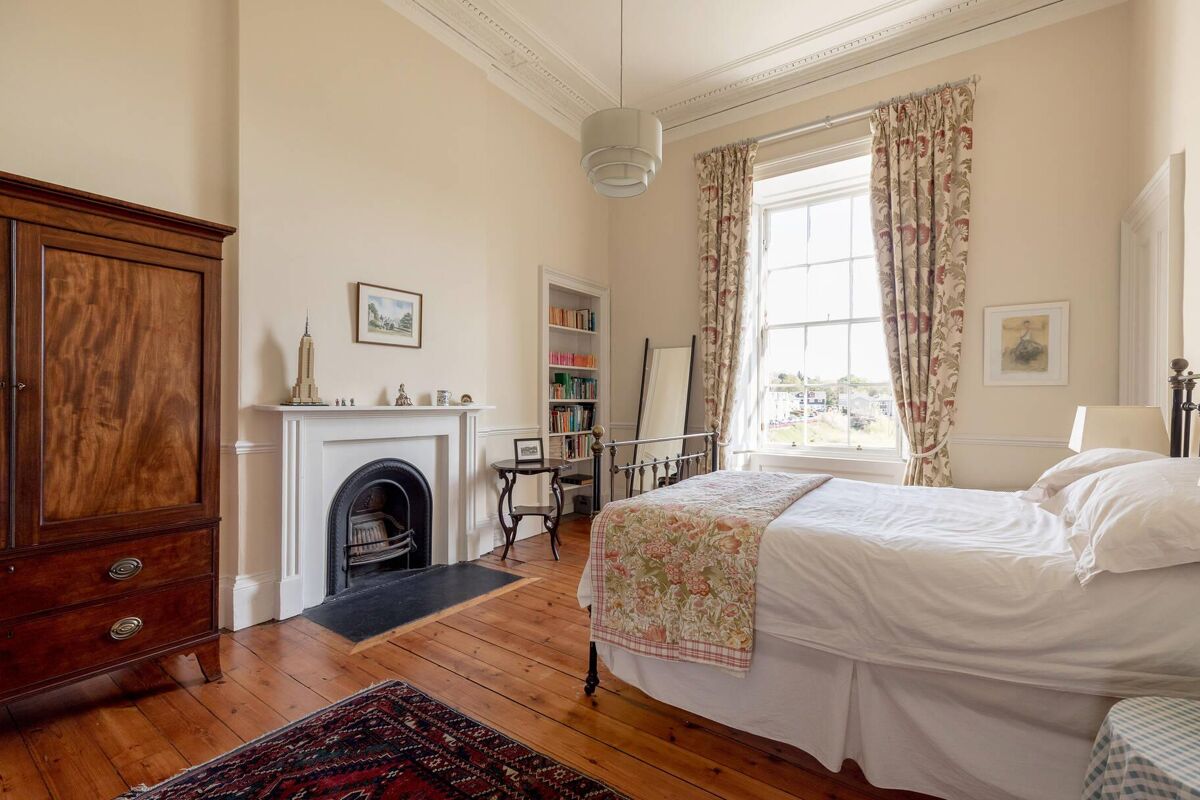 house for sale in Howard Place, Inverleith, Edinburgh, EH3