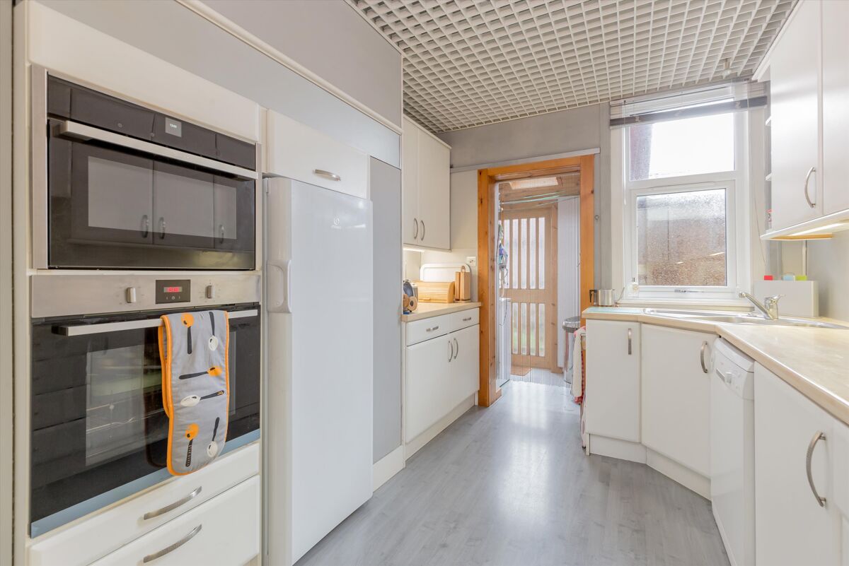 house for sale in Craigleith View, Edinburgh, EH4 EDN012202373