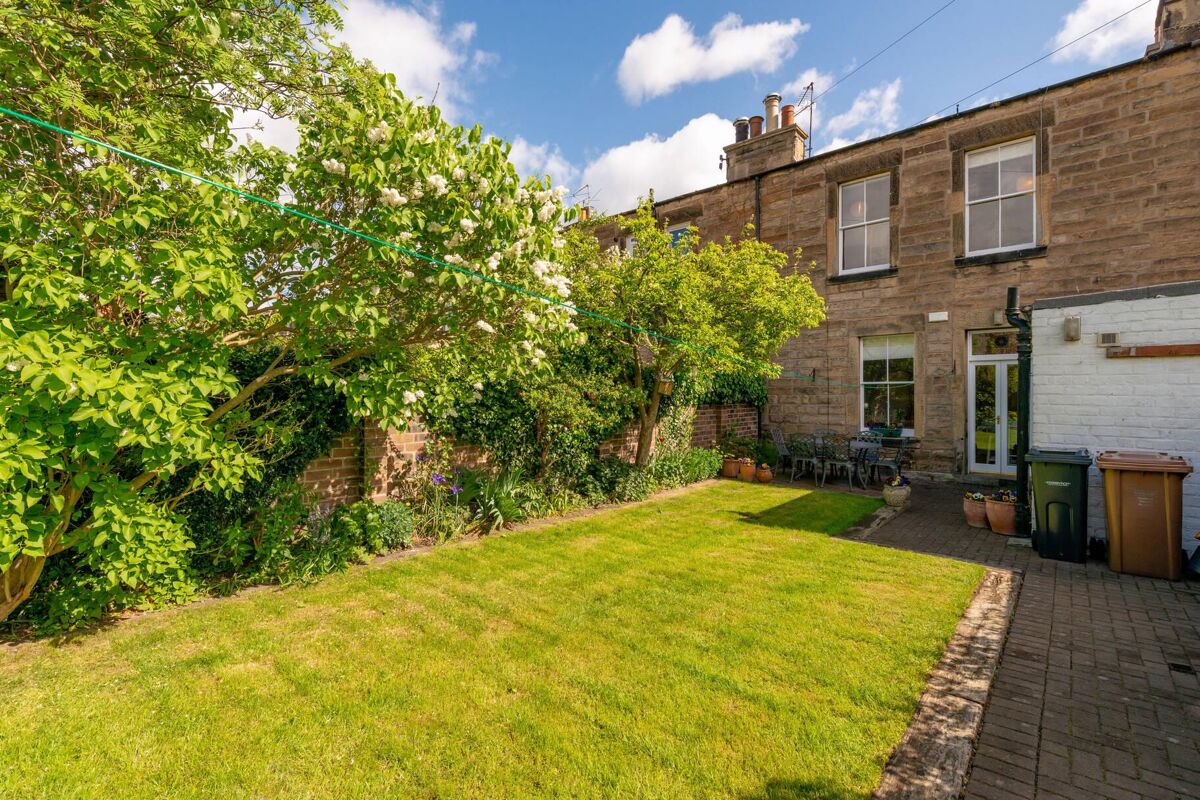 house for sale in Summerside Place, Edinburgh, EH6 EDN012207637