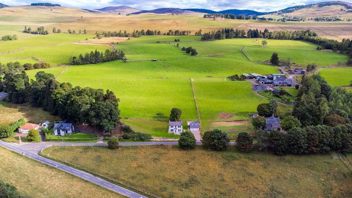 house for sale in Kirkmichael, Blairgowrie, PH10 EDN012213411