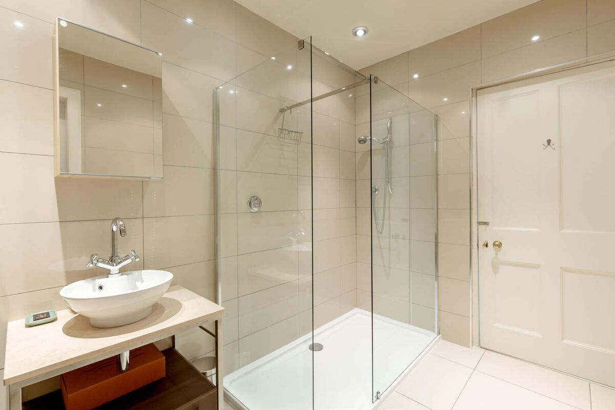 flat for sale in Lansdowne Crescent, Edinburgh, EH12 EDN012216466