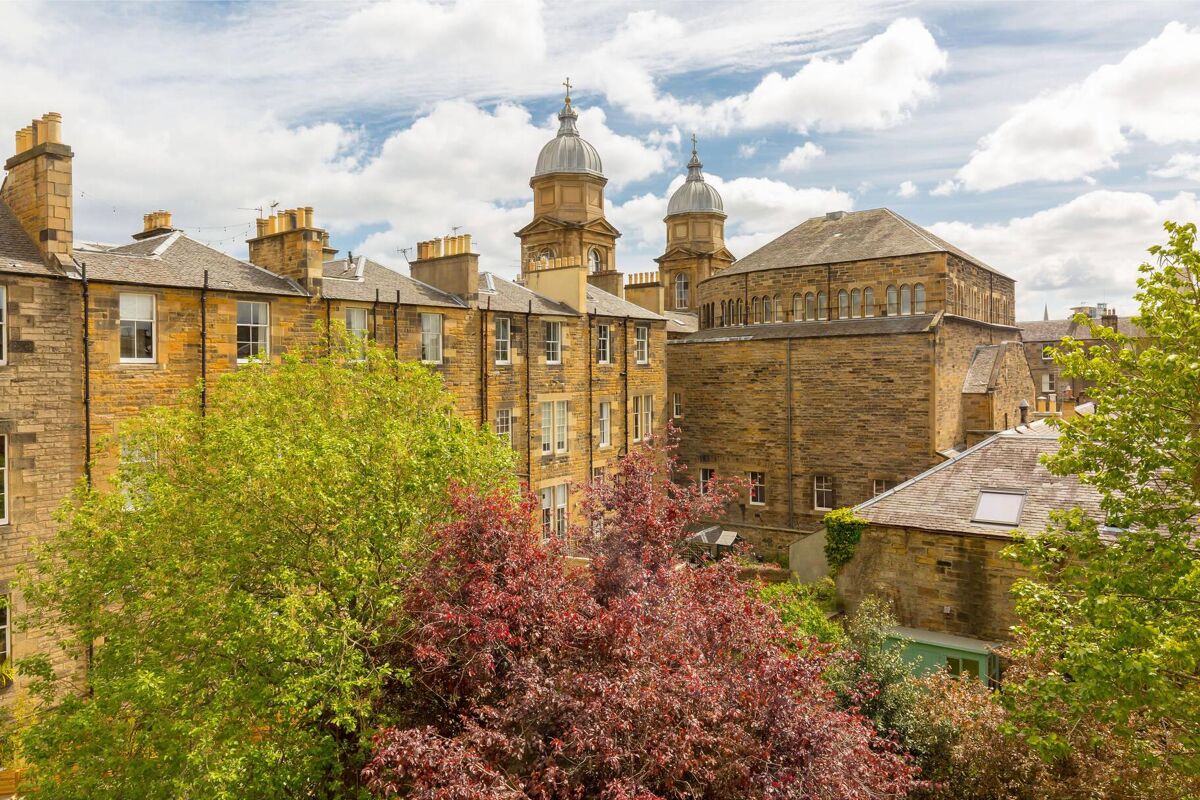 flat for sale in Lansdowne Crescent, Edinburgh, EH12 EDN012216466