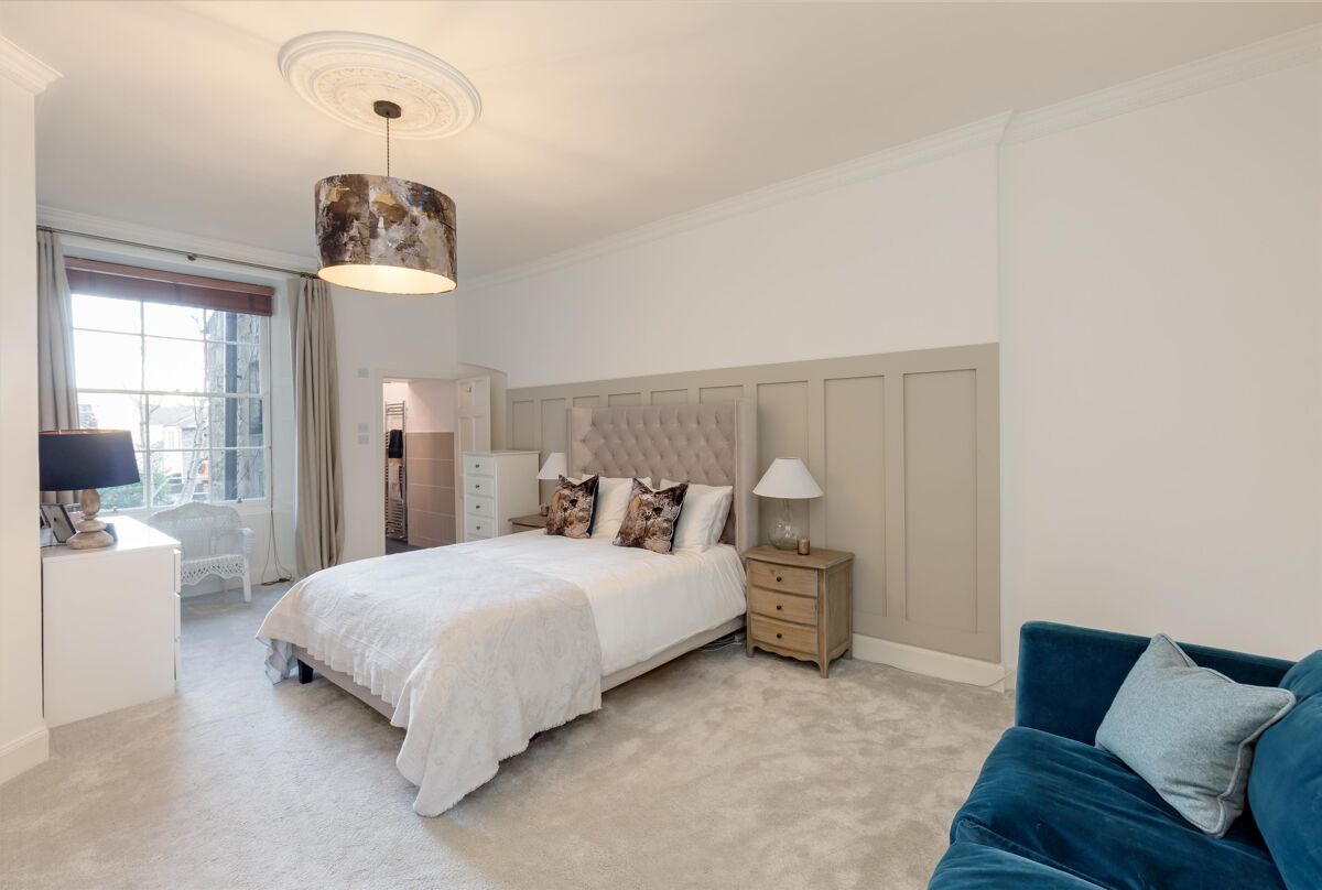 flat for sale in Heriot Row, Edinburgh, EH3 EDN012222103 Knight Frank