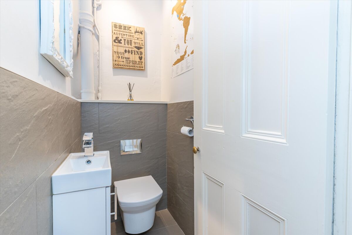 flat for sale in Barony Street, Edinburgh, EH3 EDN012224987 Knight