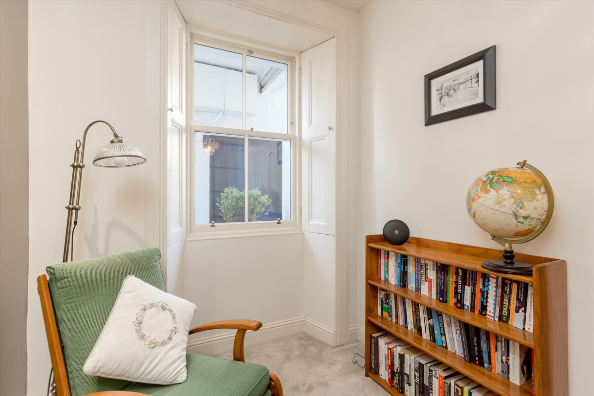 flat for sale in Coates Gardens, Edinburgh, EH12 EDN012226425