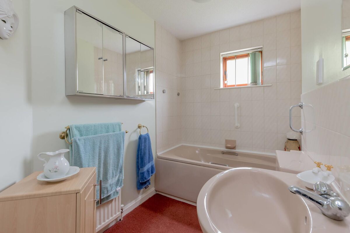 flat for sale in Wester Coates Gardens, Edinburgh, EH12 EDN012227967