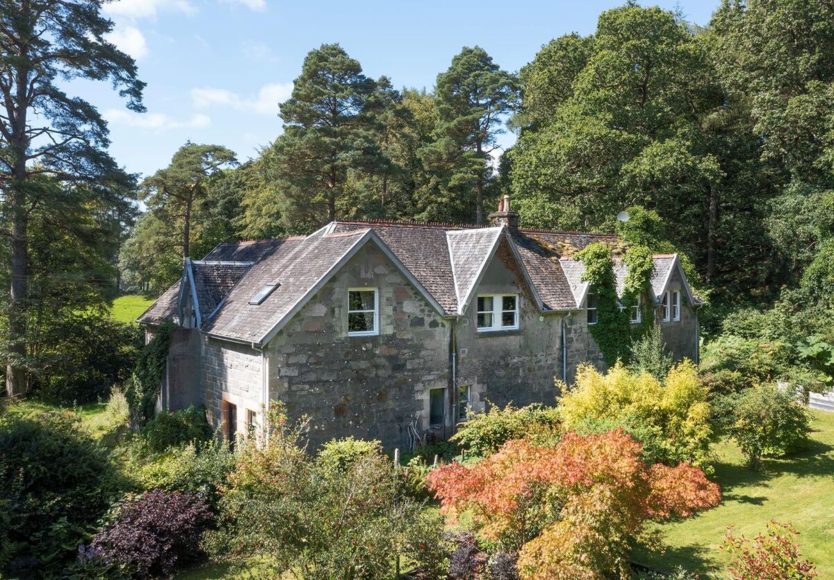 flat for sale in Achnacloich, Oban, Argyll and Bute, PA37 EDN012236803 Knight Frank