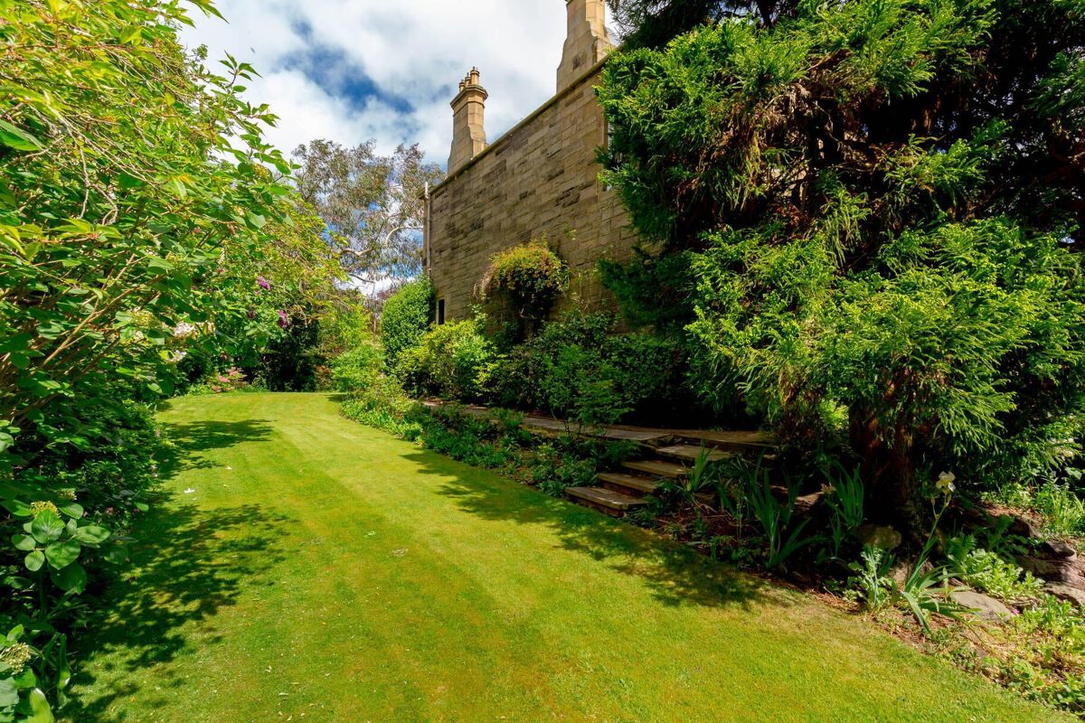 house for sale in Fountainhall Road, Edinburgh, EH9 EDN012252621