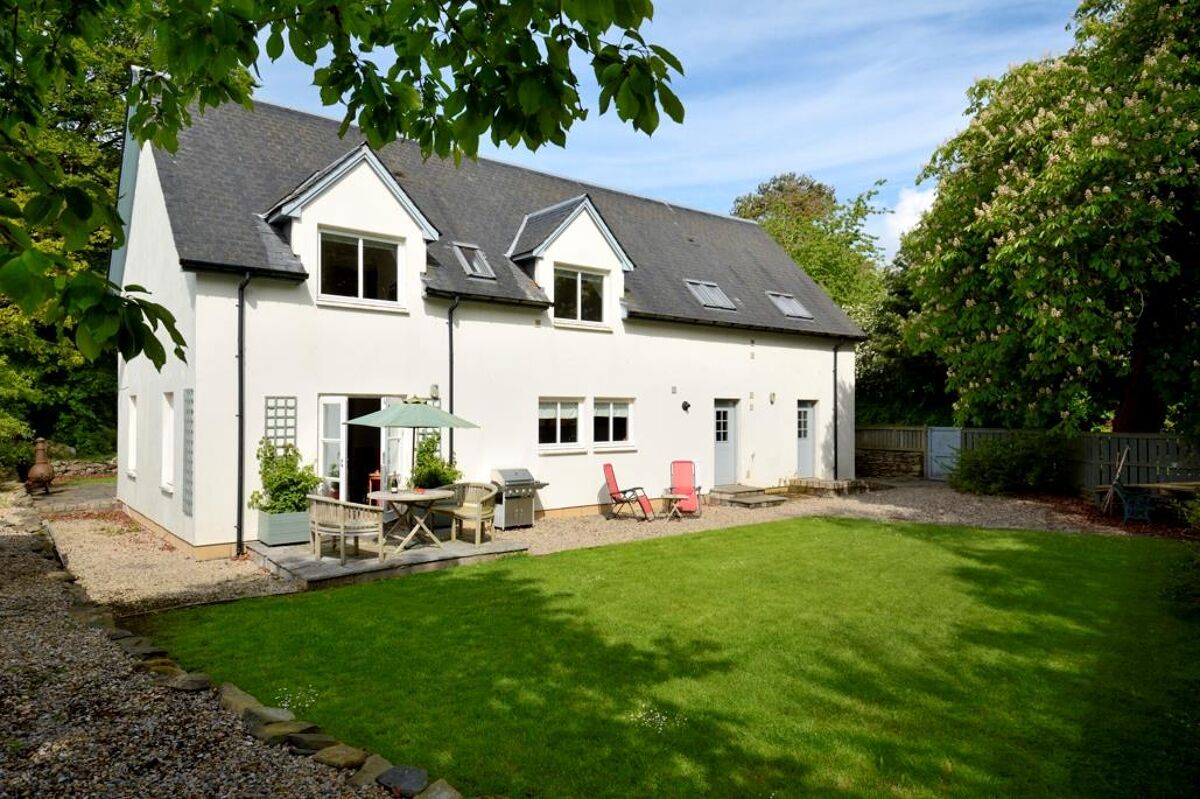 house for sale in Pyatshaw, Lauder, Berwickshire, TD2 EDN012276148