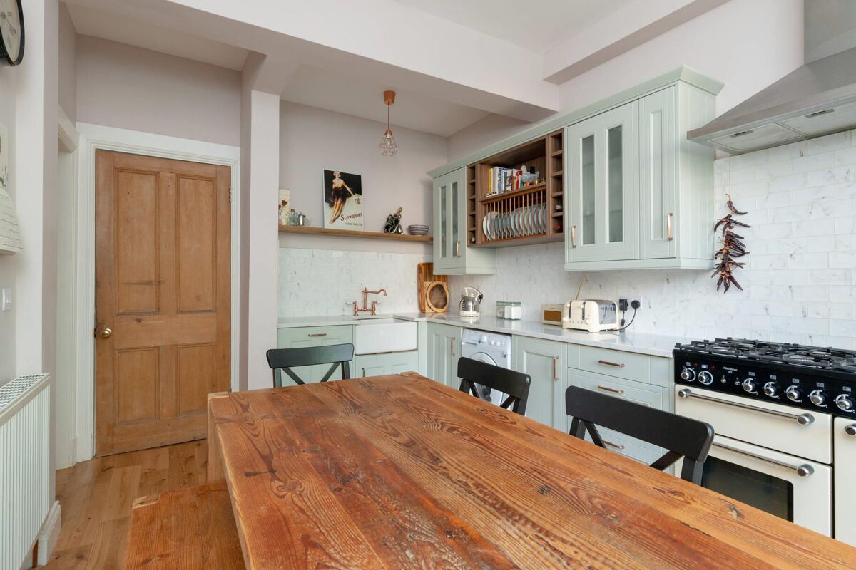 flat for sale in Gladstone Terrace, Edinburgh, EH9 EDN012277503