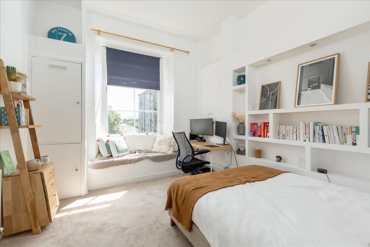 flat for sale in Inverleith Gardens, Edinburgh, EH3 EDN012286611