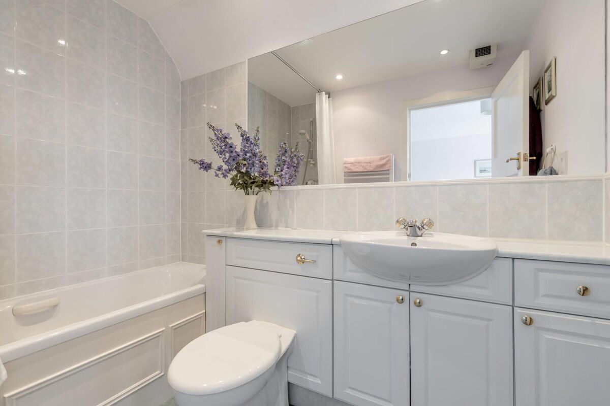 house for sale in Cumlodden Avenue, Edinburgh, EH12 EDN012311391