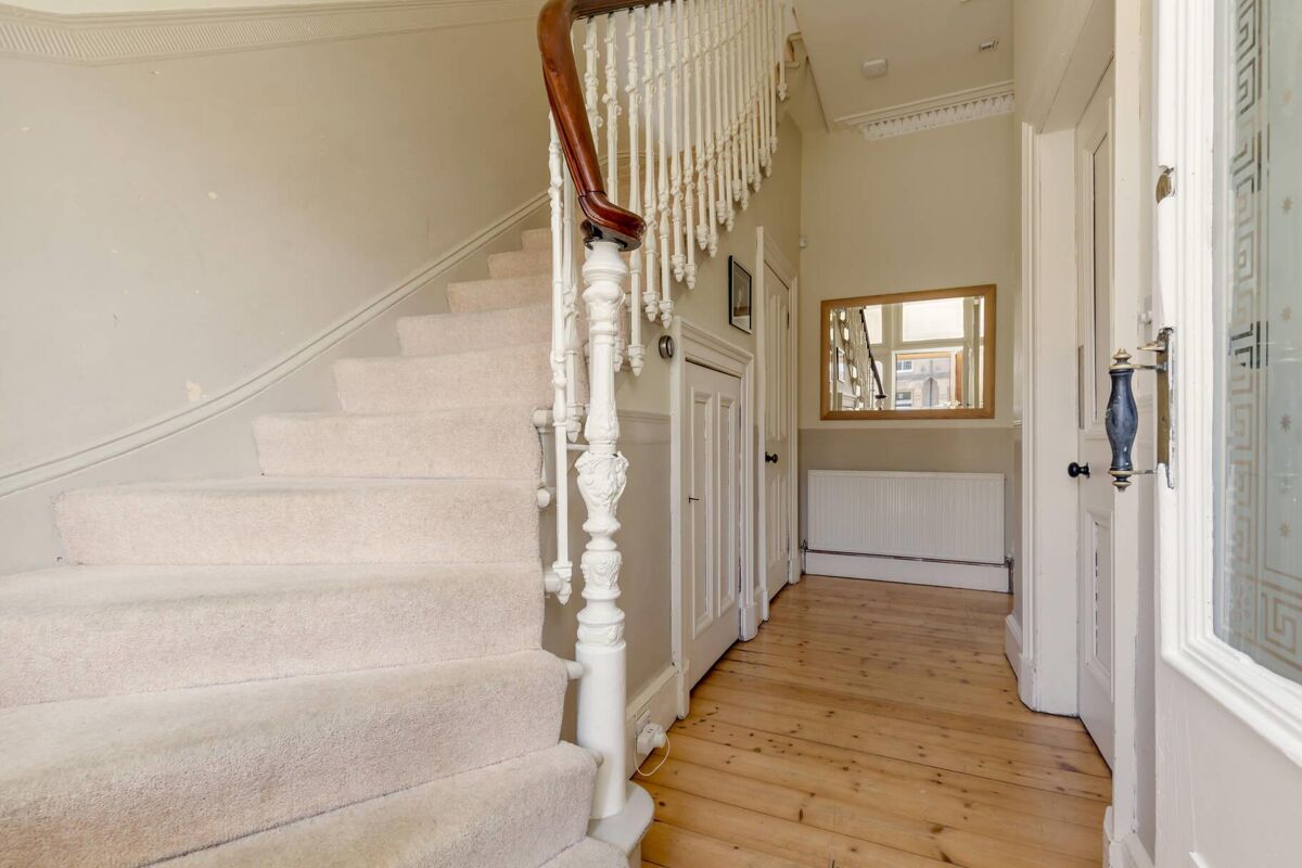 house for sale in Alfred Place, Edinburgh, EH9 EDN012338222 Knight