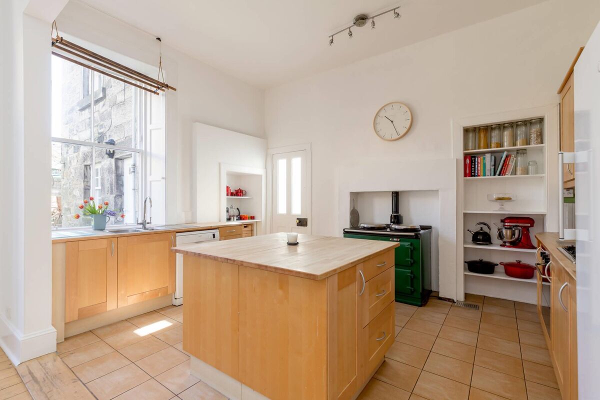 house for sale in Alfred Place, Edinburgh, EH9 EDN012338222 Knight