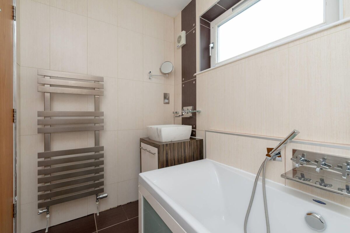 flat for sale in New Broughton, Edinburgh, EH3 EDN012359015 Knight