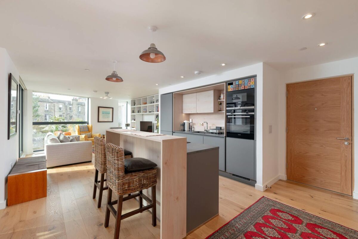 flat for sale in Warriston Road, Canonmills, Edinburgh, EH3