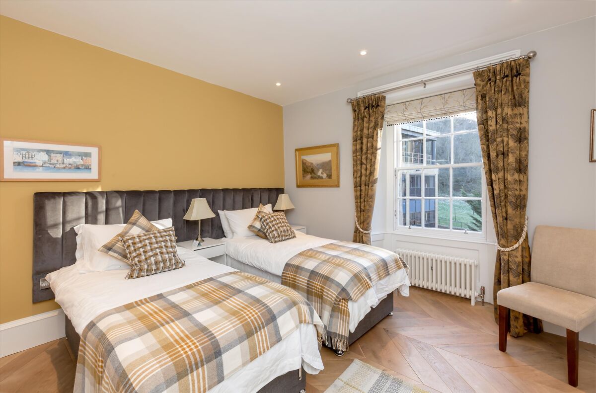 flat for sale in Blenheim Place, Edinburgh, EH7 EDN012387039 Knight