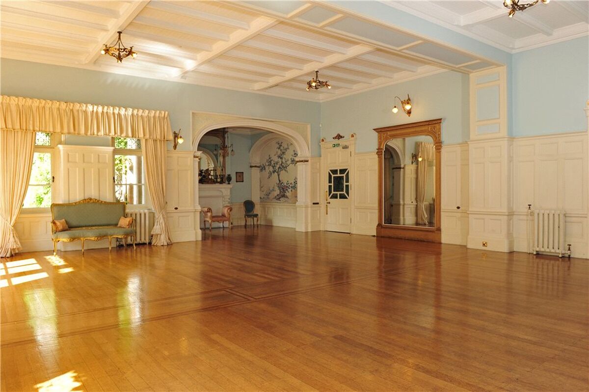 house for sale in Dollar, KinrossShire, FK14 EDN160116 Knight Frank