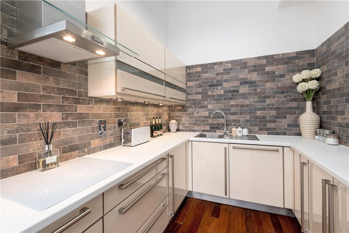 flat for sale in Hanover Street, Edinburgh, Midlothian, EH2 EDN160147