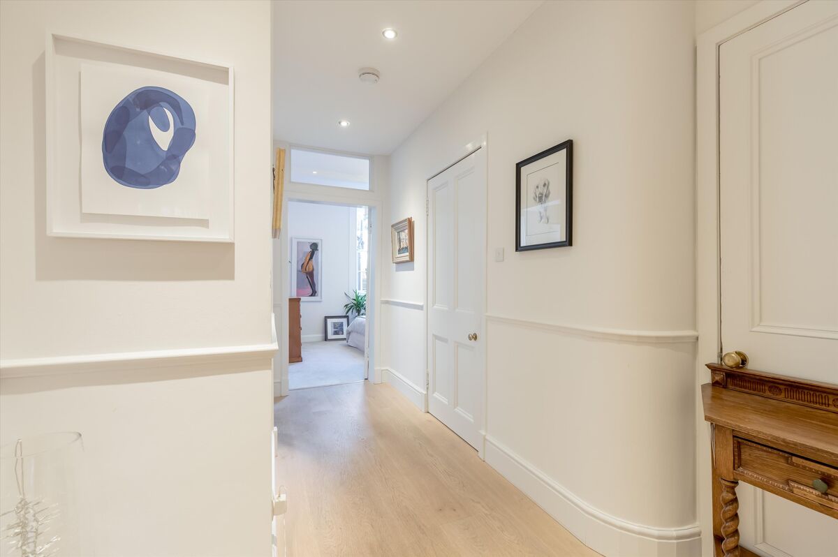 flat for sale in Buckingham Terrace, Edinburgh, Midlothian, EH4