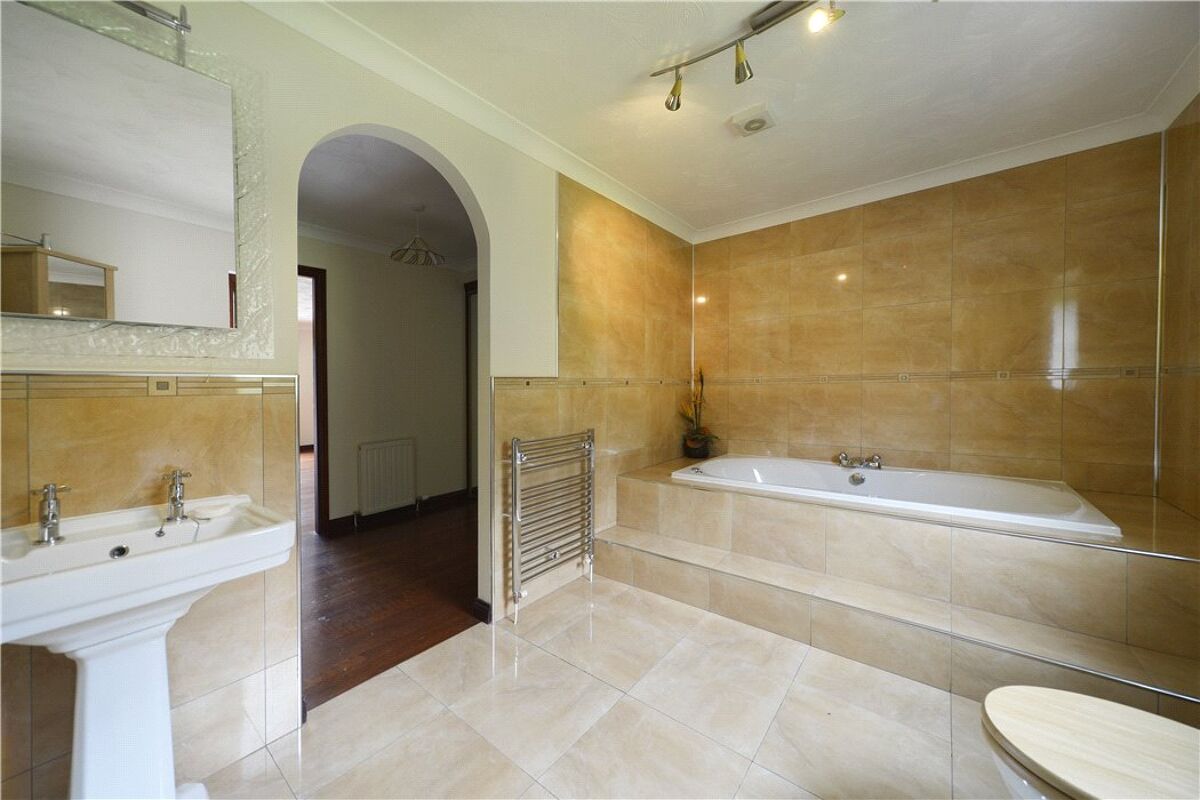 house for sale in Abington, Biggar, South Lanarkshire, ML12 EDN180123