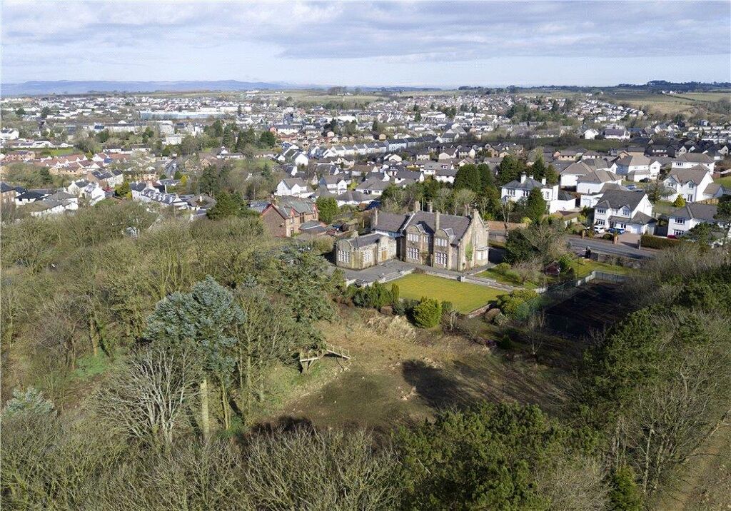Image of Loudoun Street, Stewarton, Kilmarnock, East Ayrshire, KA3.