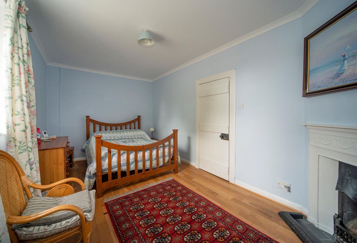 house for sale in Carluke, South Lanarkshire, ML8 EDN190039 Knight Frank