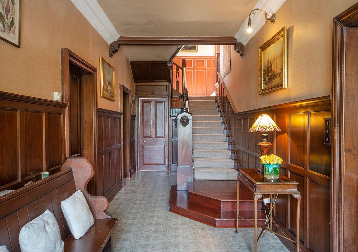 house for sale in Carluke, South Lanarkshire, ML8 EDN190039 Knight Frank