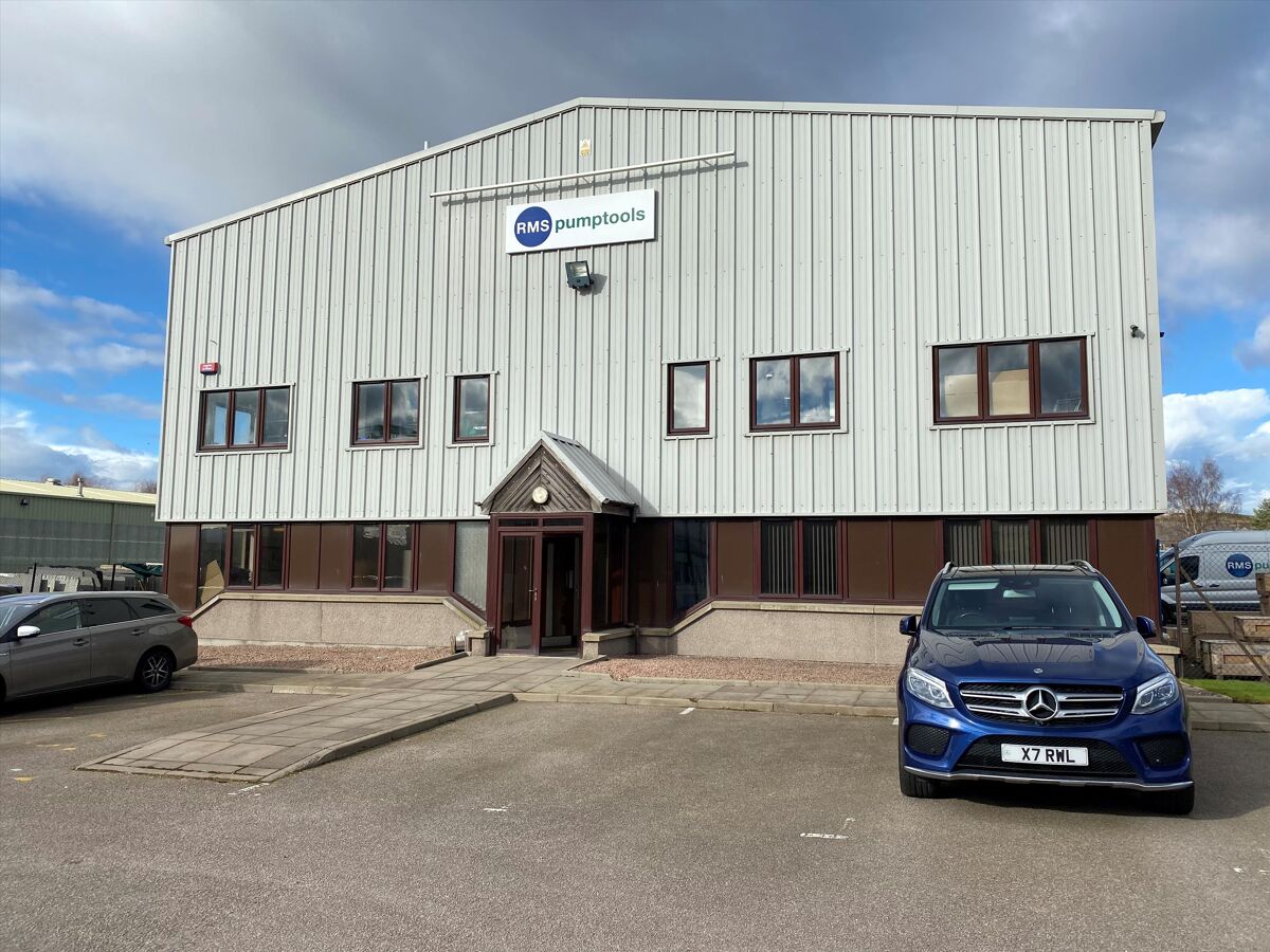 Secure industrial unit with large yard and 10 tonne crane to be refurbished.