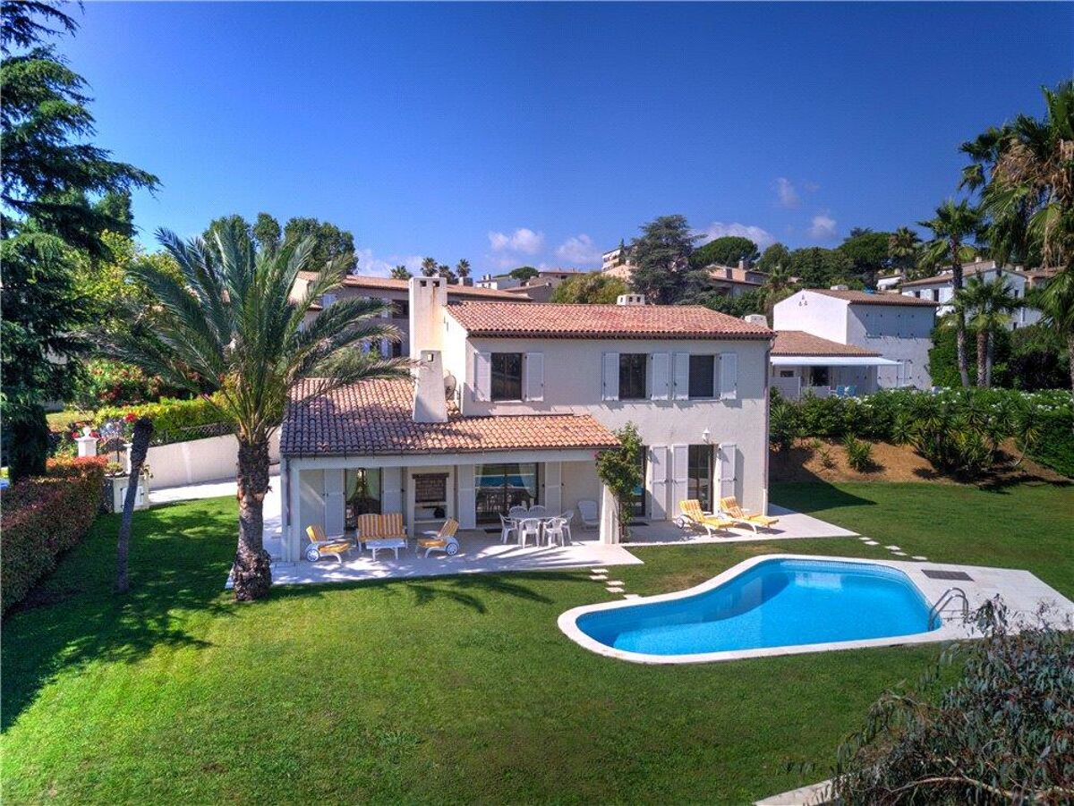 villa for sale in Villeneuve-Loubet, Alpes-Maritimes, Cote ...