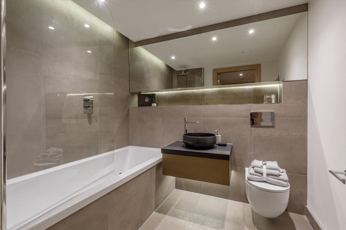 flat for sale in Ettrick Road, Edinburgh, Midlothian, EH10