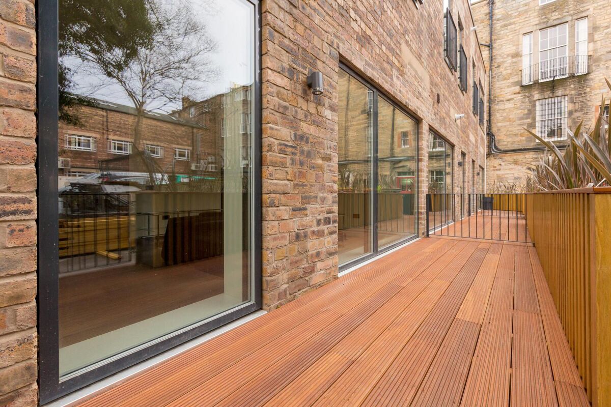 flat for sale in Union Street, Edinburgh, Midlothian, EH1