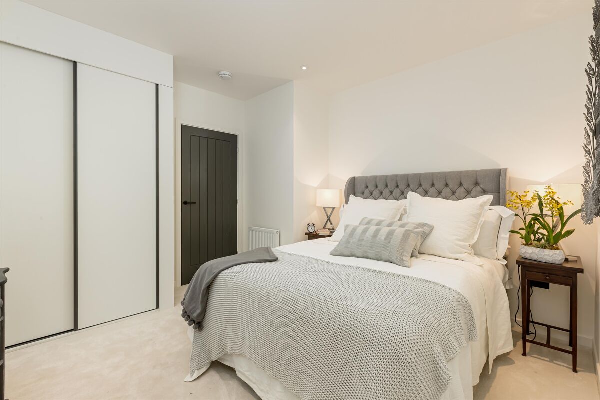 flat for sale in Union Street, Edinburgh, Midlothian, EH1