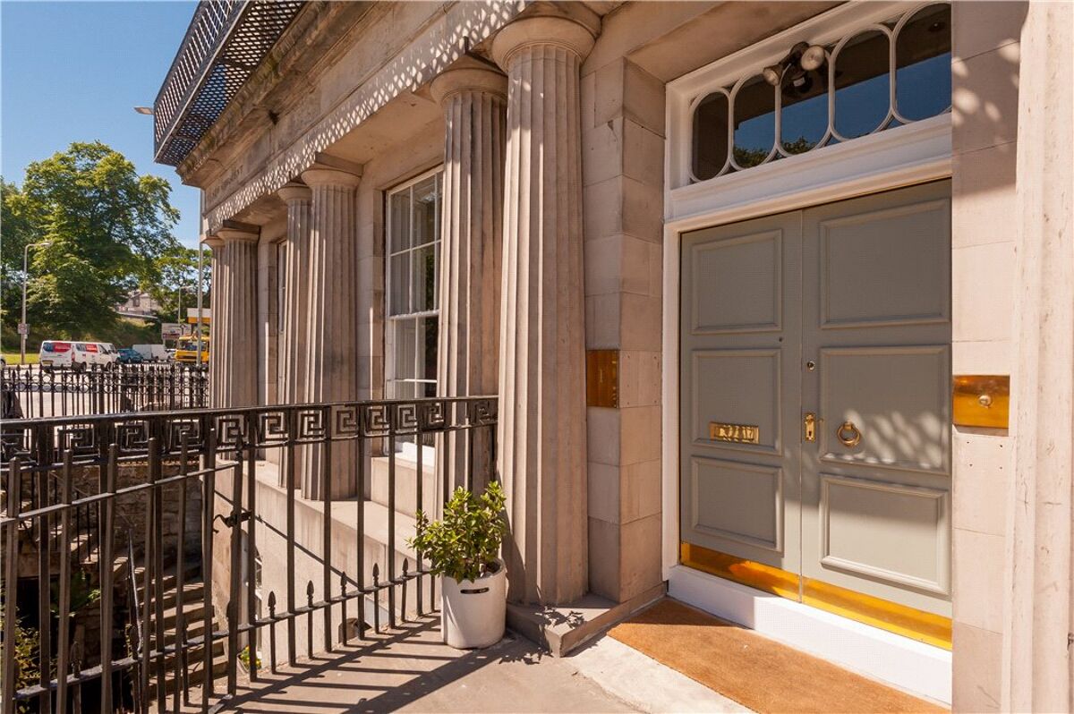 flat for sale in Hillside Crescent, Edinburgh, Midlothian, EH7