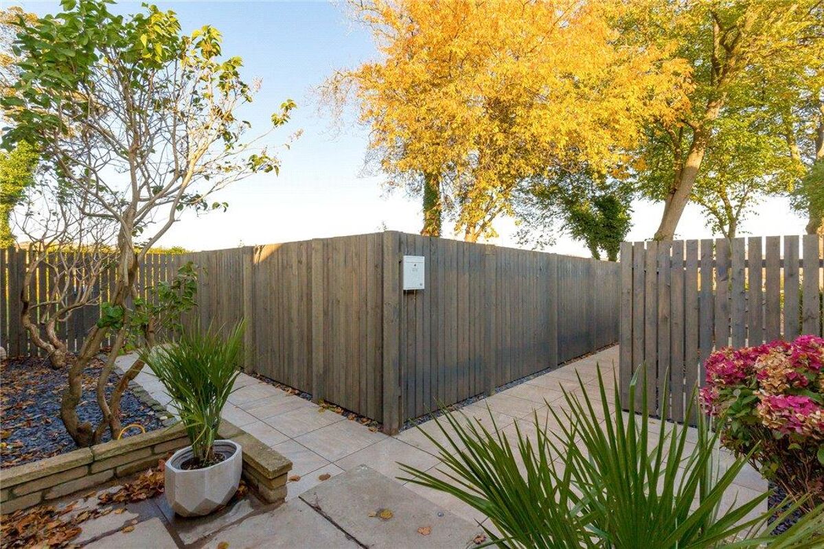 flat for sale in Liberton Brae, Edinburgh, Midlothian, EH16 ENH190080