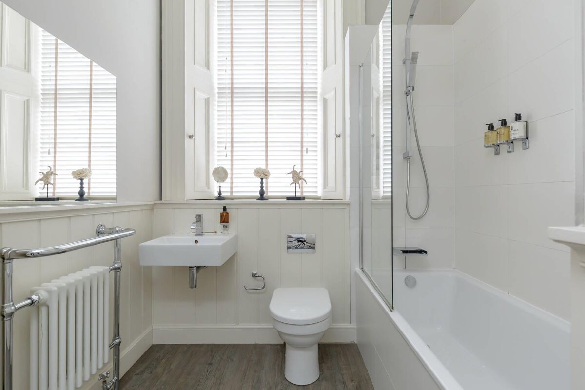 flat for sale in Rutland Square, Edinburgh, Midlothian, EH1 ENH190113