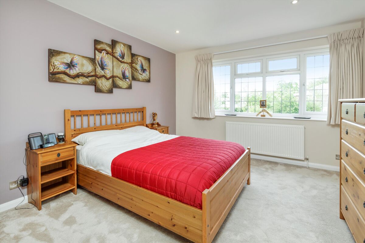 house for sale in Hermitage Close, Claygate, Esher, Surrey, KT10