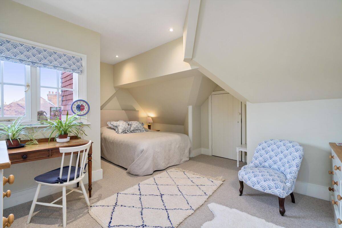 house for sale in Littleworth Common Road, Esher, Surrey, KT10