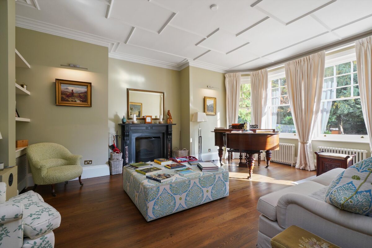 house for sale in Littleworth Common Road, Esher, Surrey, KT10