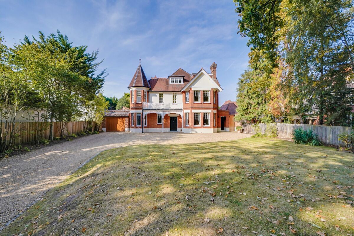 house for sale in Littleworth Common Road, Esher, Surrey, KT10