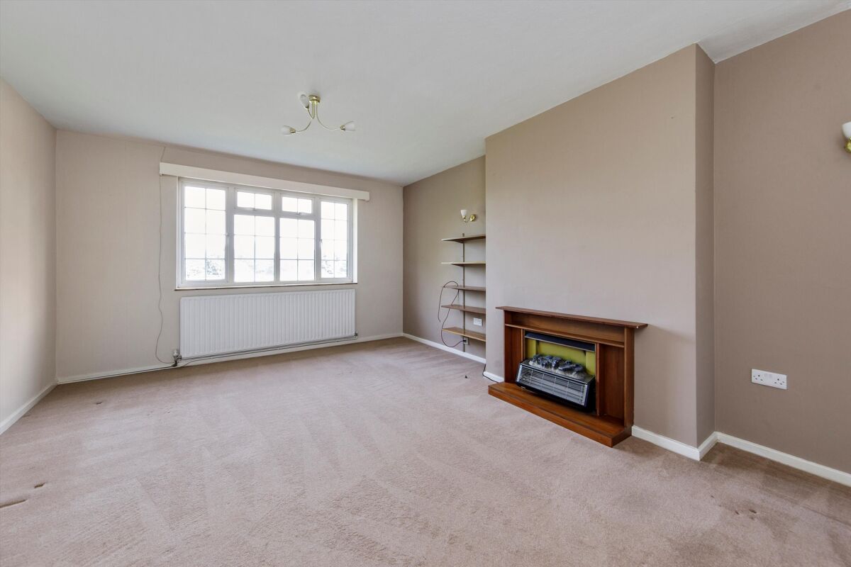 flat for sale in Giggs Hill Gardens, Thames Ditton, Surrey, KT7