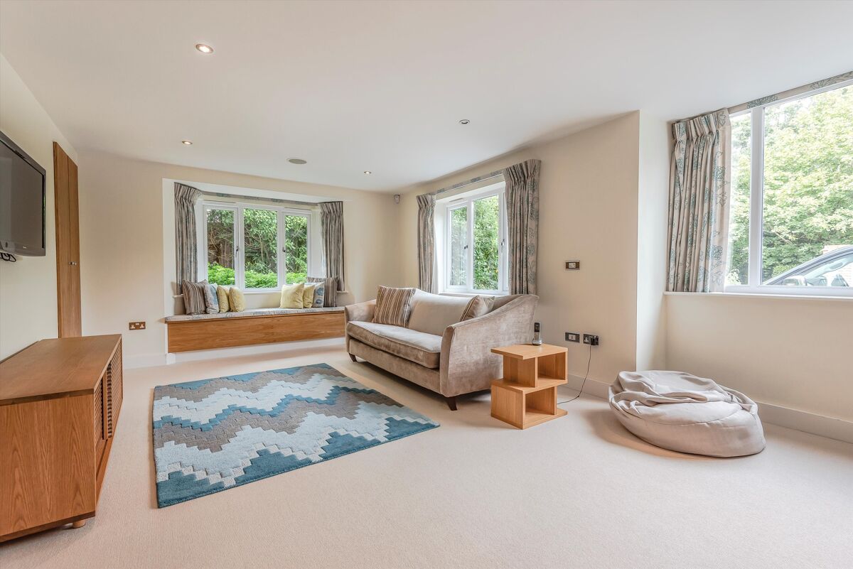 house for sale in Littleworth Lane, Esher, Surrey, KT10 ESH012019528