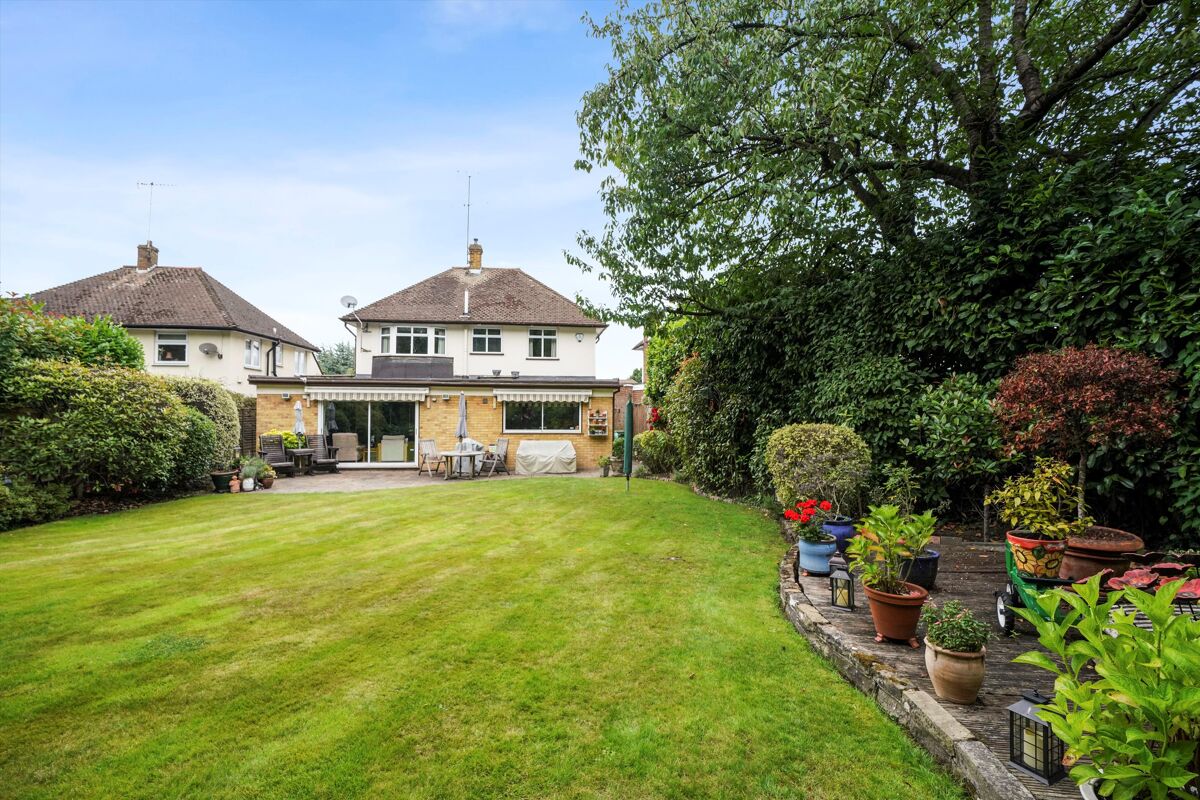 house for sale in Severn Drive, Esher, Surrey, KT10 ESH012032686