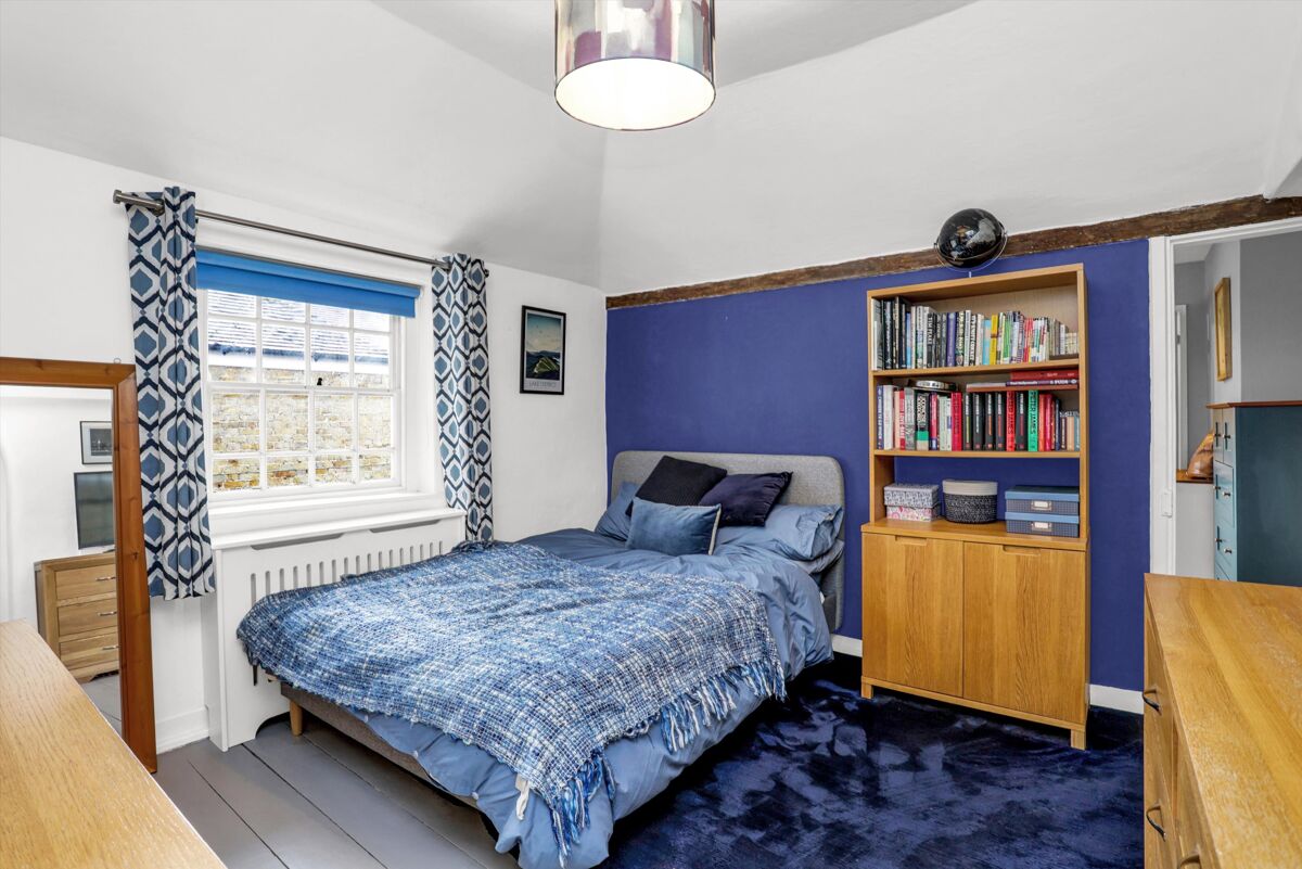 house for sale in Arbrook Lane, Esher, Surrey, KT10 ESH012037023 Knight Frank