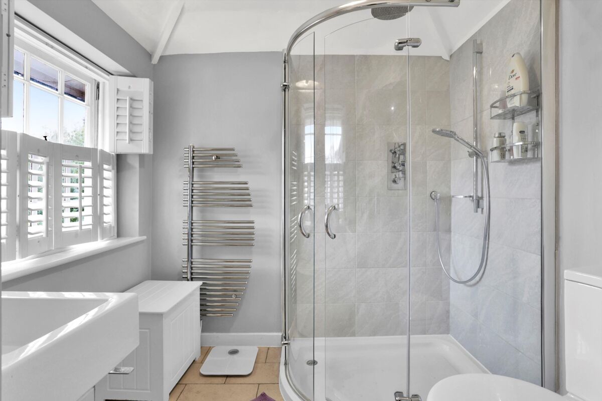 house for sale in Arbrook Lane, Esher, Surrey, KT10 ESH012037023