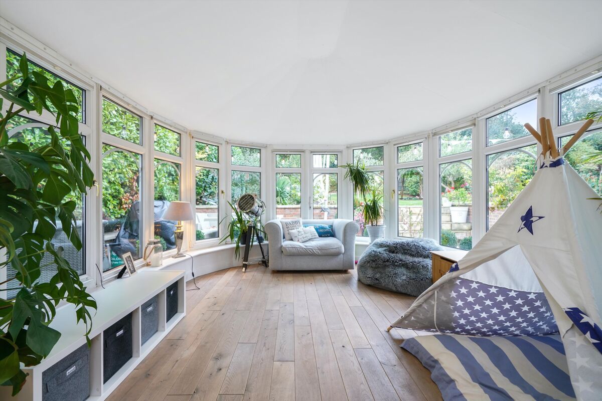 house for sale in Pelhams Walk, Esher, Surrey, KT10 ESH012045937