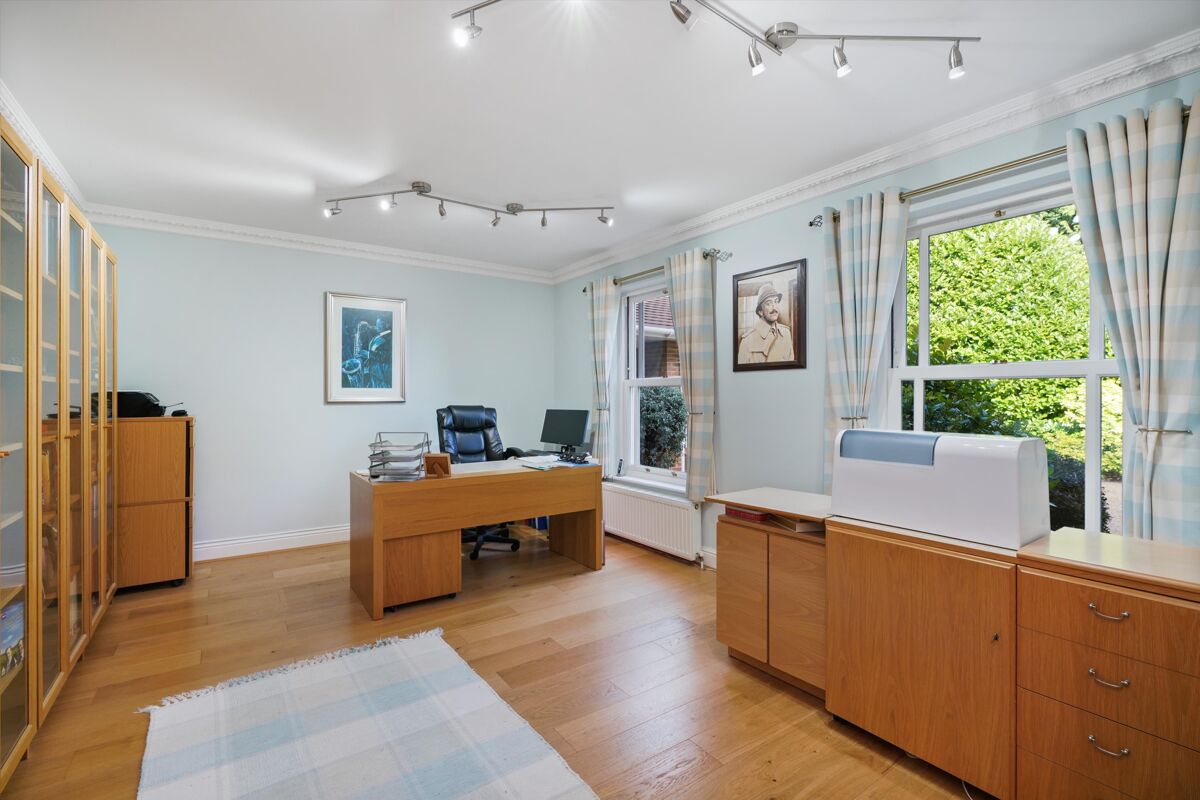 house for sale in Furze Hill, Kingswood, Tadworth, Surrey, KT20 ESH012073402 Knight Frank