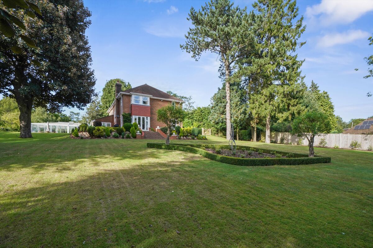 house for sale in Furze Hill, Kingswood, Tadworth, Surrey, KT20